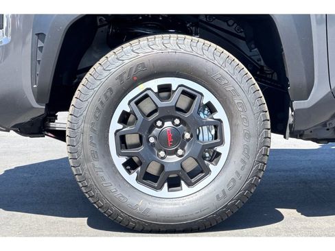 New 2025 Toyota Tacoma TRD Off-Road image 29