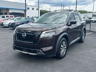 Used 2022 Nissan Pathfinder SL w/ SL Black Package FWD video 2