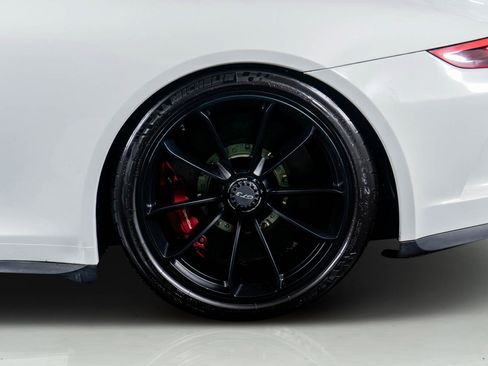 Used 2018 Porsche 911 GT3 w/ Sport Chrono Package image 18