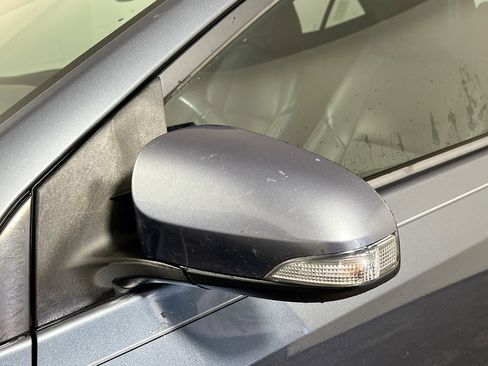 Used 2017 Toyota Corolla SE image 12