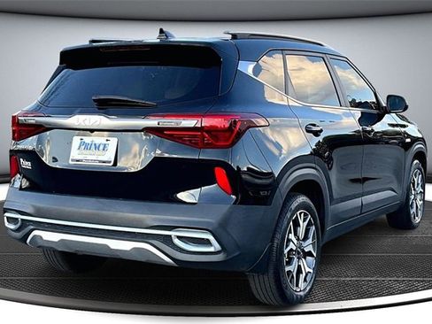 Used 2023 Kia Seltos EX image 6