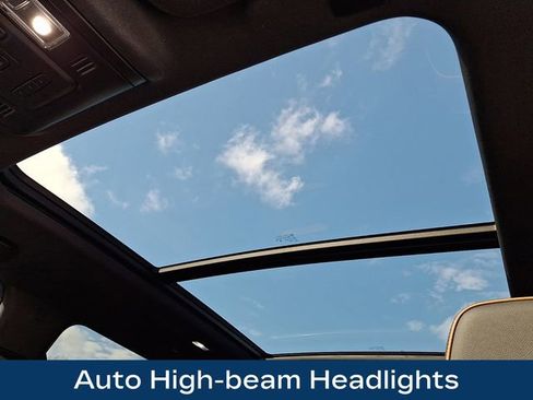 Used 2024 GMC Yukon XL AT4 w/ Technology Package image 20