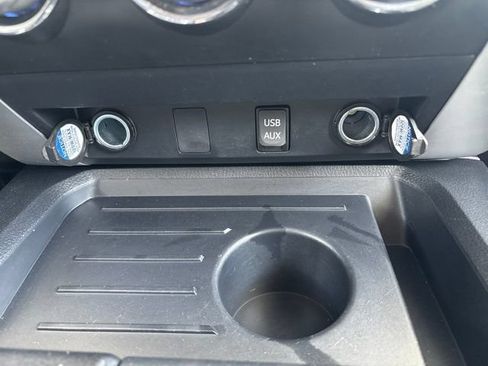 Used 2018 Toyota Tundra SR5 w/ SR5 Upgrade Package RWD image 29