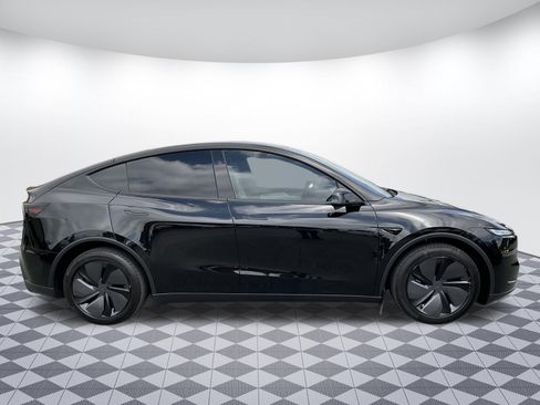 Used 2026 Tesla Model Y Long Range AWD/4WD image 2