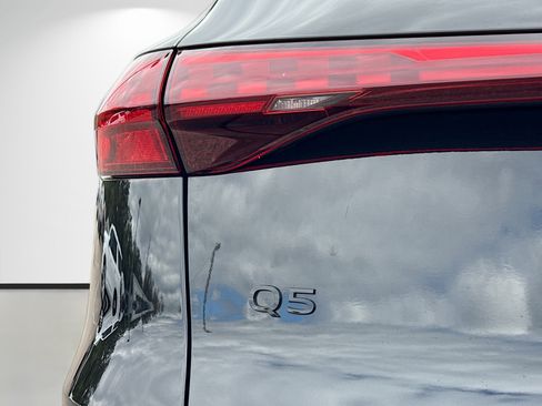 Certified 2025 Audi Q5 Premium w/ Convenience Package image 10