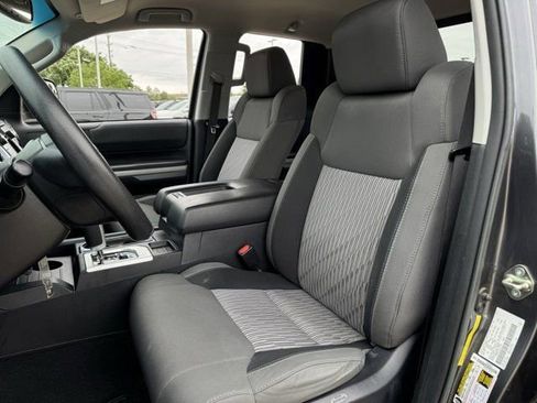 Used 2017 Toyota Tundra SR5 w/ SR5 Upgrade Package RWD image 27