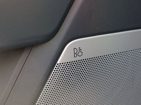 Used 2023 Ford F150 Lariat w/ Trailer Tow Package image 25