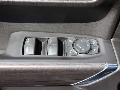 Used 2022 Chevrolet Silverado 1500 LTZ w/ LTZ Convenience Package II image 23