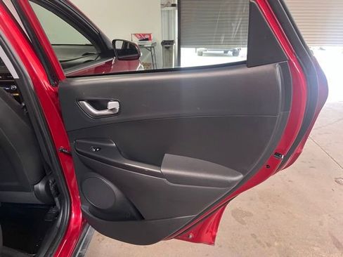 Used 2022 Hyundai Kona SEL w/ Convenience Package image 15