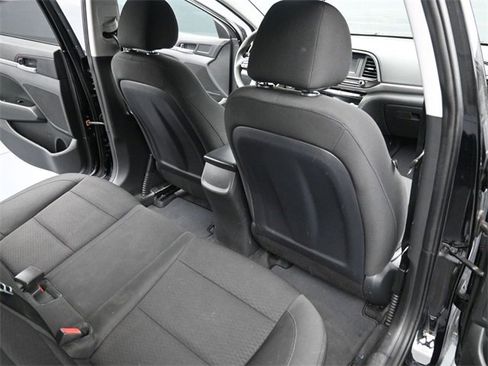 Used 2020 Hyundai Elantra SE w/ Cargo Package (C1) image 12