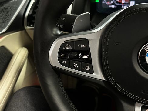 Used 2022 BMW M850i xDrive Convertible image 26