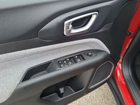 New 2026 Jeep Compass Latitude image 15