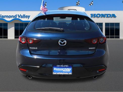 Used 2020 MAZDA MAZDA3 Hatchback FWD image 5