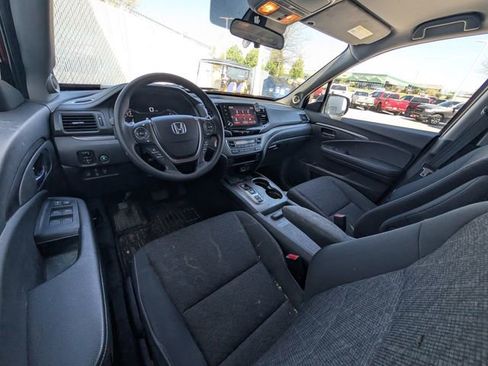Used 2021 Honda Ridgeline Sport image 3
