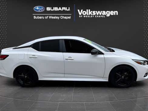 Used 2022 Nissan Sentra SR w/ Lighting Package FWD image 8