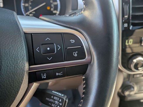 Used 2022 Lexus GX 460 Premium image 17