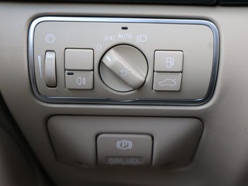 Used 2015 Volvo V60 T5 Premier image 34