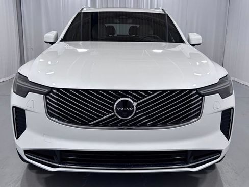 Certified 2026 Volvo XC90 B6 Plus AWD/4WD image 3