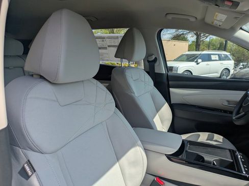 New 2026 Hyundai Tucson Blue SE image 22