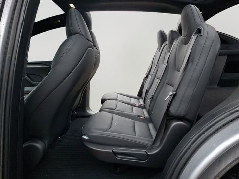 Used 2024 Tesla Model X image 7