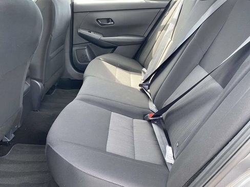 Used 2025 Nissan Sentra SV FWD image 10