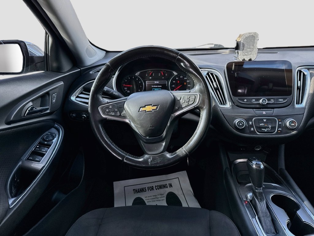 Used 2017 Chevrolet Malibu LT FWD image 25