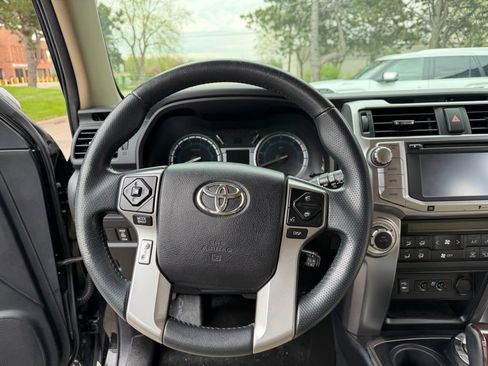 Used 2015 Toyota 4Runner Limited AWD/4WD image 28