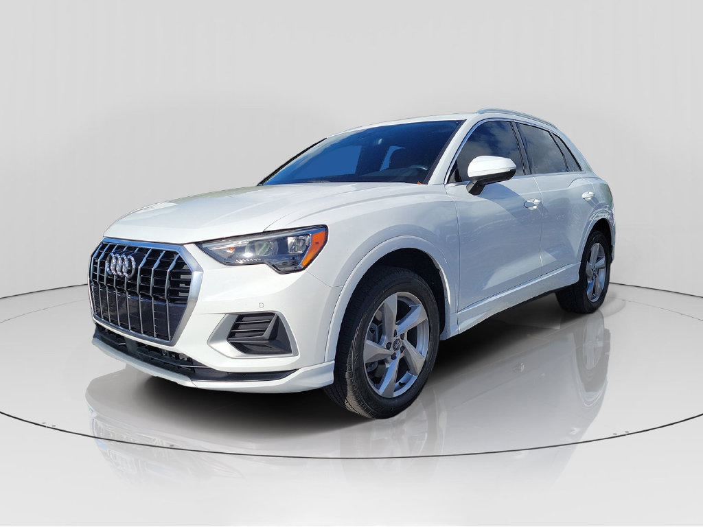 Used 2020 Audi Q3 2.0T Premium w/ Convenience Package AWD/4WD image 3