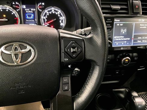 Used 2021 Toyota 4Runner Venture image 19