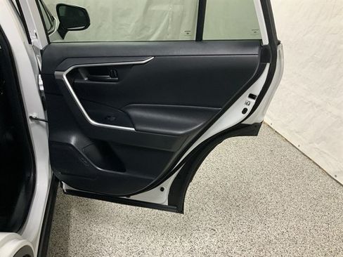 Used 2019 Toyota RAV4 LE w/ All Weather Liner Package AWD/4WD image 18