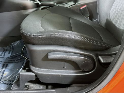 Used 2019 Kia Soul + image 18