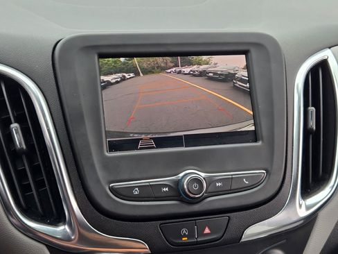 Certified 2022 Chevrolet Equinox LS w/ LS Convenience Package FWD image 25
