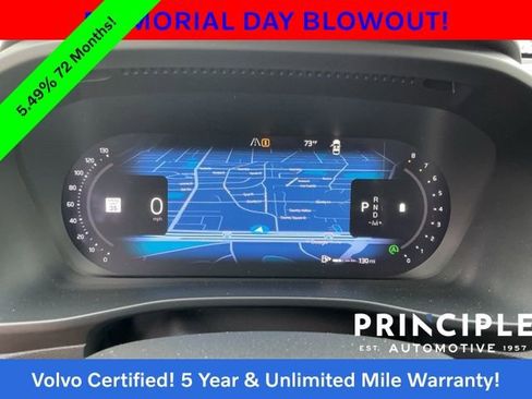Used 2025 Volvo XC40 B5 Plus AWD/4WD image 18