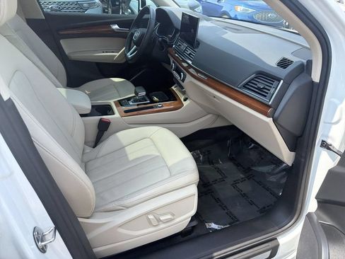 Used 2023 Audi Q5 2.0T Premium w/ Convenience Package AWD/4WD image 15