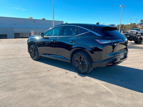 Used 2025 Nissan Murano SV image 3