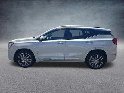 Used 2023 GMC Terrain Denali w/ Denali Premium Package AWD/4WD image 7