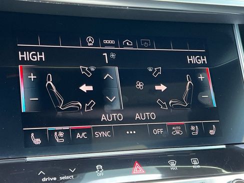 Used 2021 Audi A6 Premium Plus w/ Premium Plus Package image 24