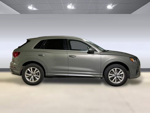 Certified 2025 Audi Q3 2.0T Premium w/ Convenience Package AWD/4WD image 8