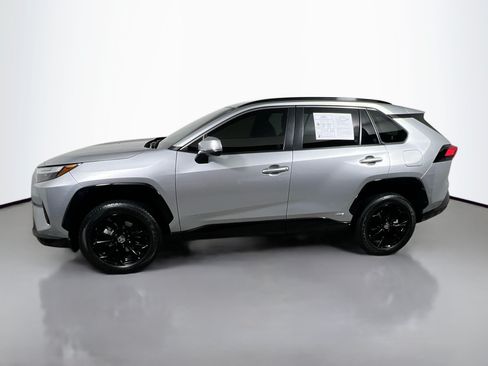 Used 2025 Toyota RAV4 SE AWD/4WD image 9