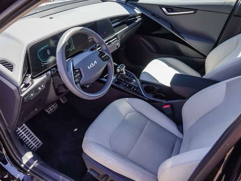 Certified 2023 Kia Niro EX Touring FWD image 16