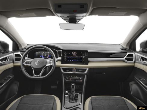 New 2026 Volkswagen Taos SE image 4