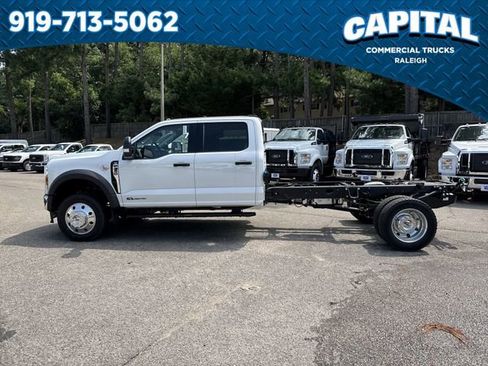 New 2025 Ford F450 XLT w/ XLT Value Package image 5
