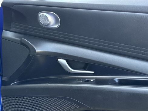 Used 2024 Hyundai Elantra SEL image 26