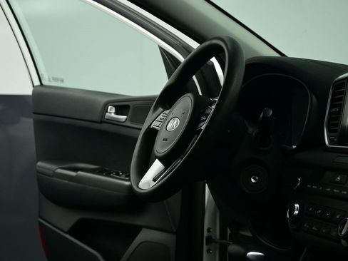 Certified 2020 Kia Sportage LX image 35
