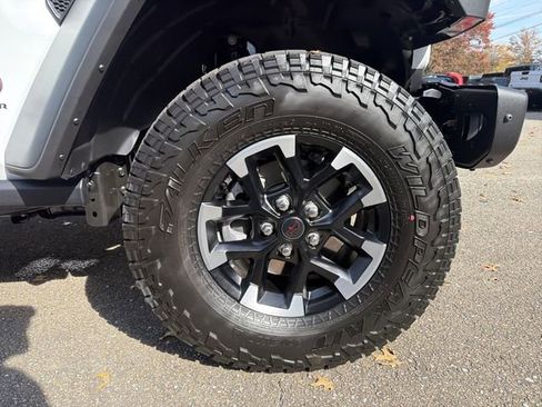 New 2026 Jeep Gladiator Rubicon w/ Steel Bumper Group image 14