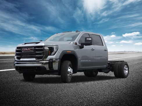 New 2026 GMC Sierra 3500 SLE w/ SLE Convenience Package image 15
