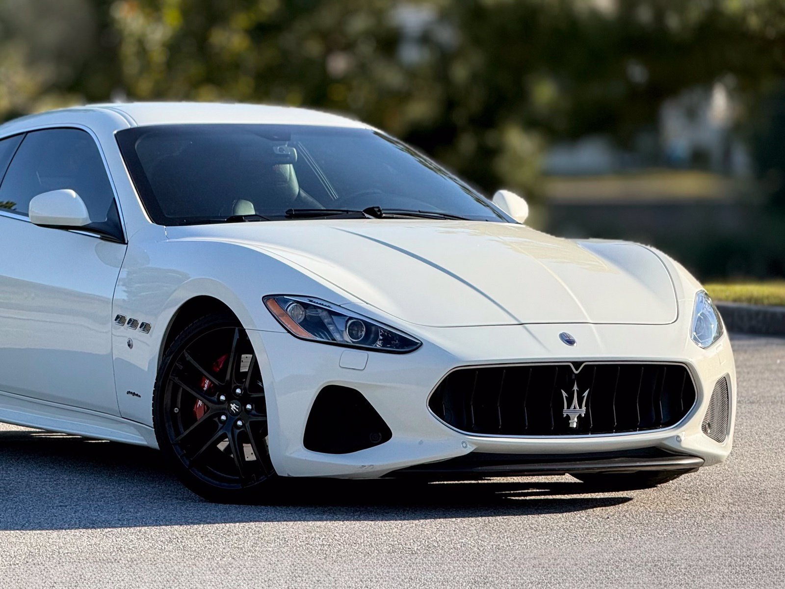 Used 2018 Maserati GranTurismo Sport RWD image 41