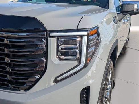 Used 2025 GMC Sierra 1500 Denali Ultimate AWD/4WD image 7