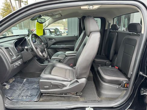 Used 2015 GMC Canyon SLE w/ All-Terrain Package AWD/4WD image 9