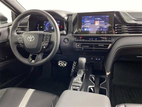 Used 2026 Toyota Camry SE w/ Convenience Package image 14